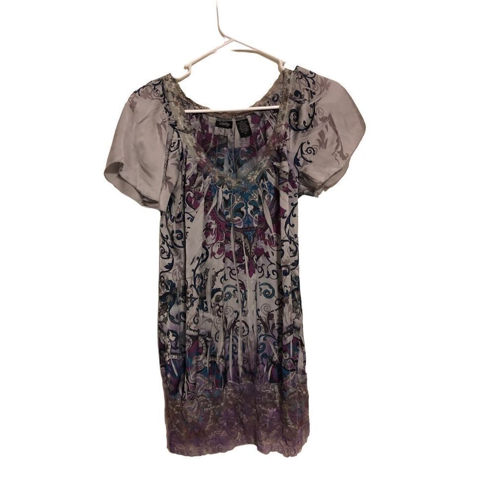 Vanity Size Medium Lacey Top